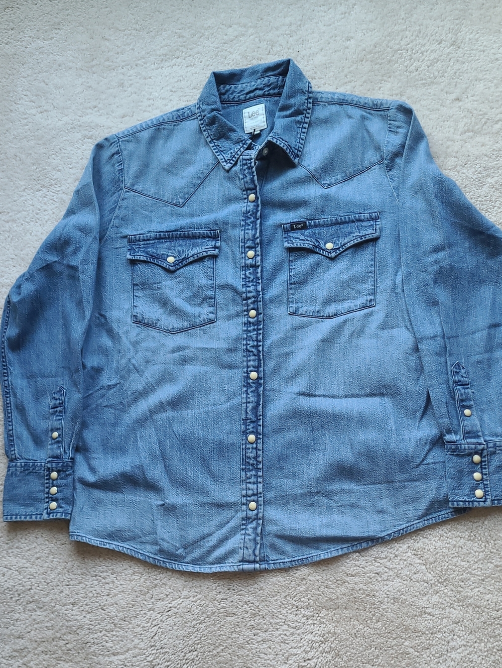 NWT-Lee's Women's Western Shirt